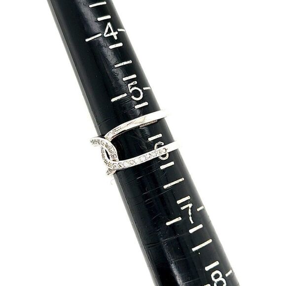 Crossover Cz Ring  - Picture 6 of 7